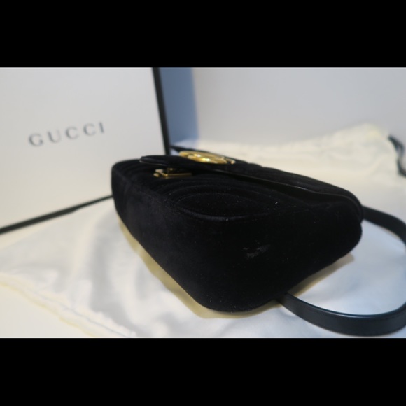 Gucci Small GG Mormont Matelassé Shoulder Bag - Picture 5 of 13